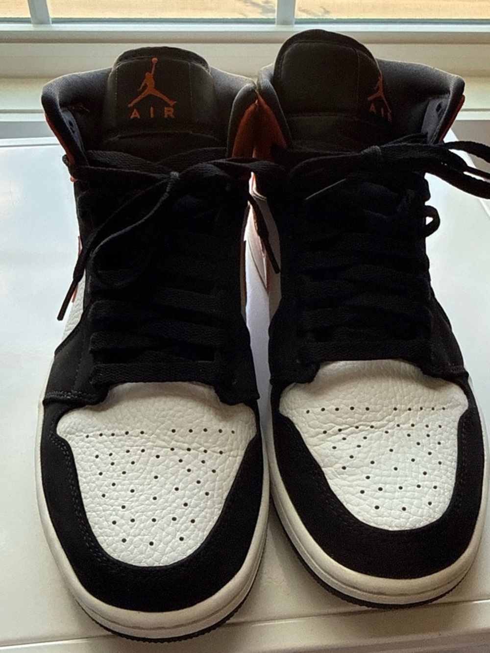 Nike Air Jordan 1 Mid Shattered Backboard Size 9. 554724-058